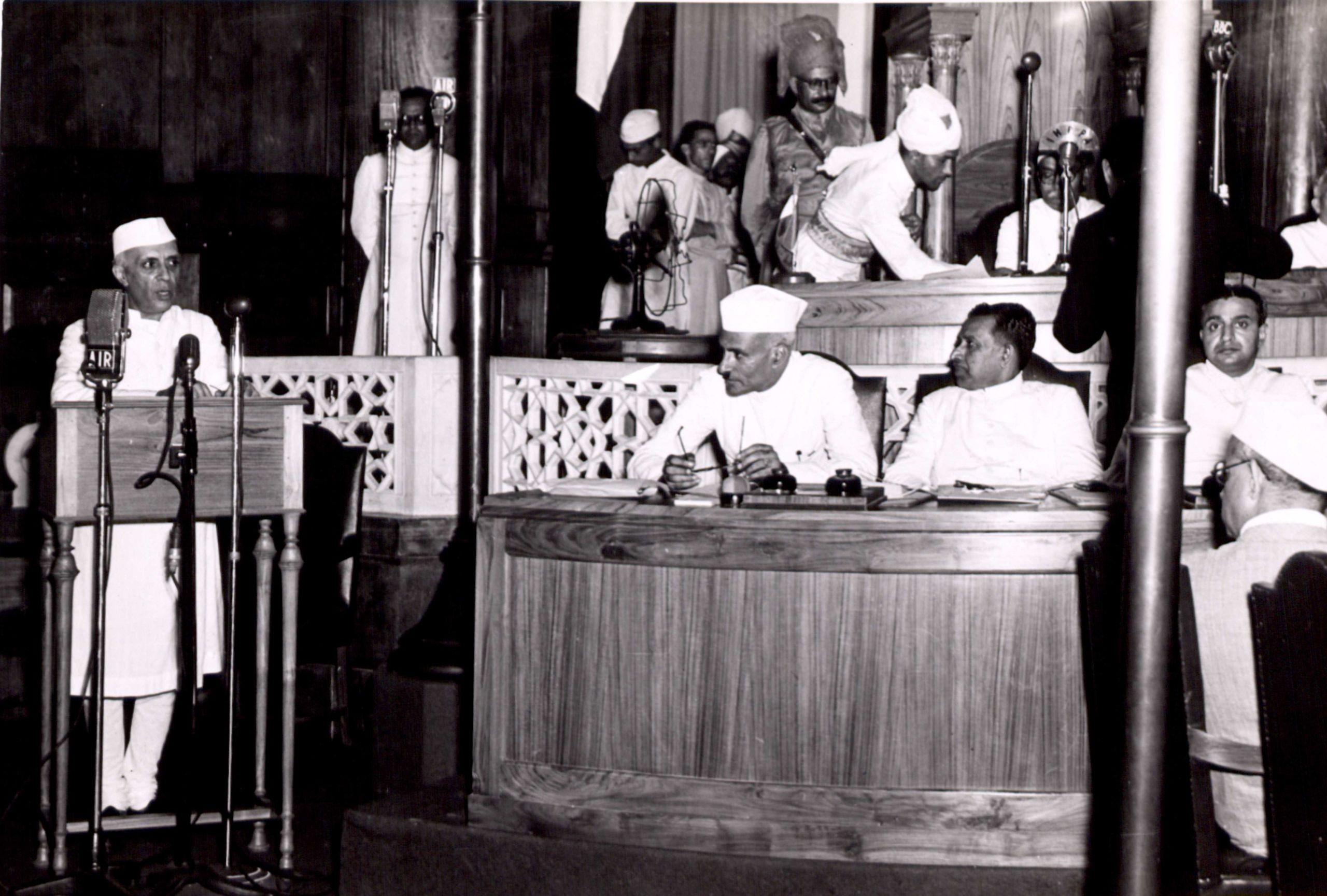 Nehru giving the speech